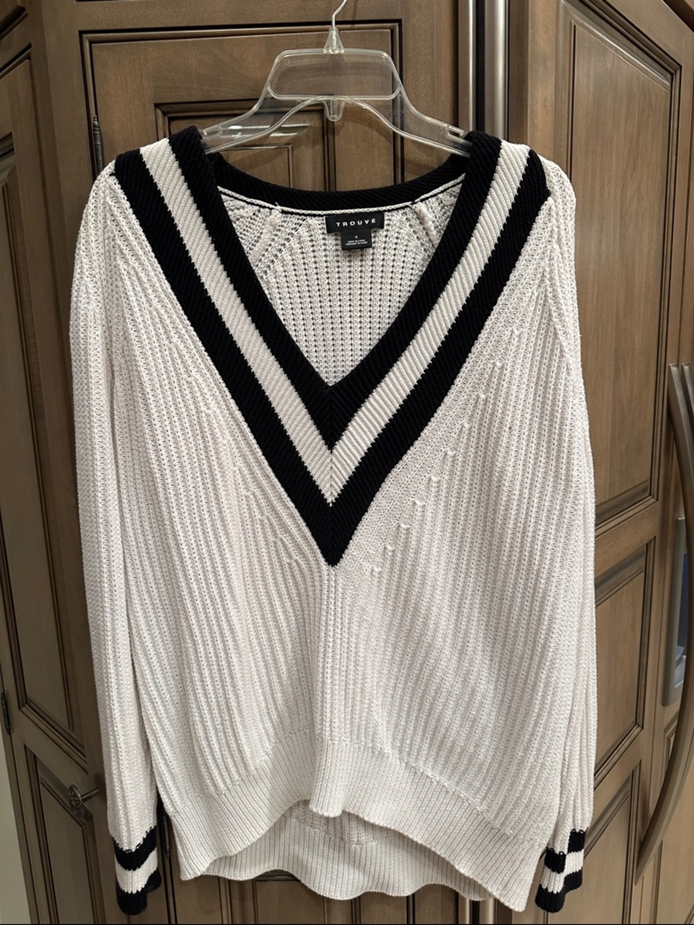 Trouvé Cream V-Neck Knit Sweater with Black Stripe
